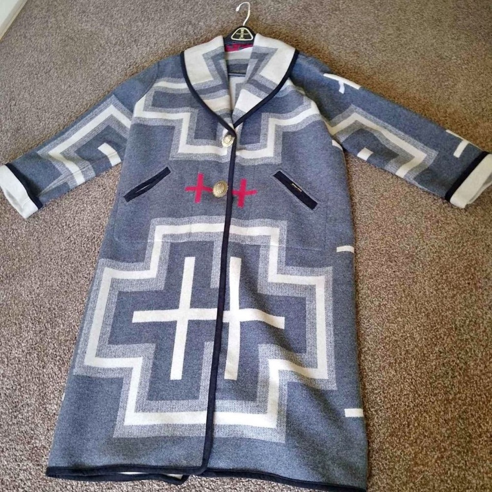 Keams Canyon Coat
Hand sewn